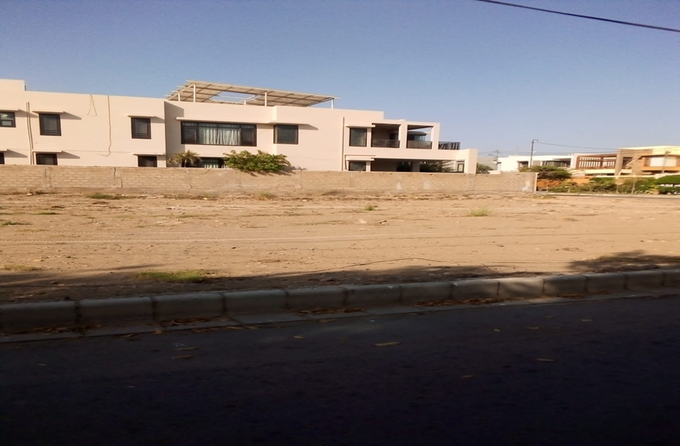 999 square yard plot for sale in Phase 8 DHA Karachi