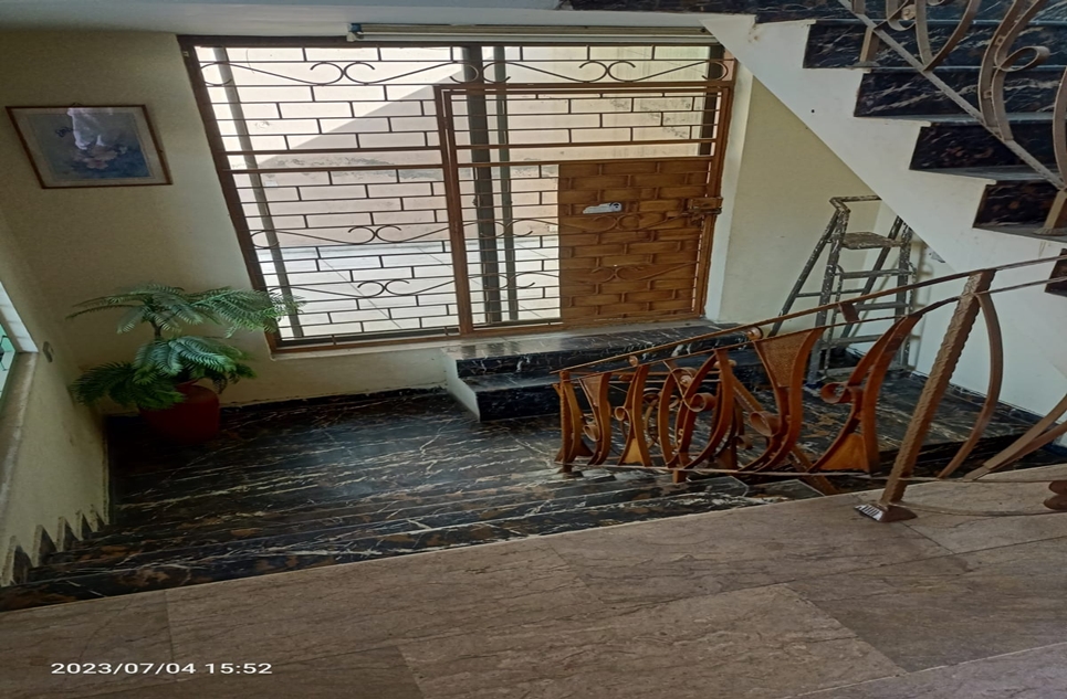 2 Kanal House for Rent in 