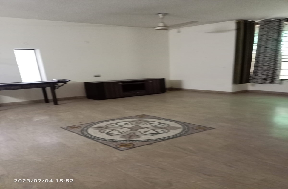 2 Kanal House for Rent in 