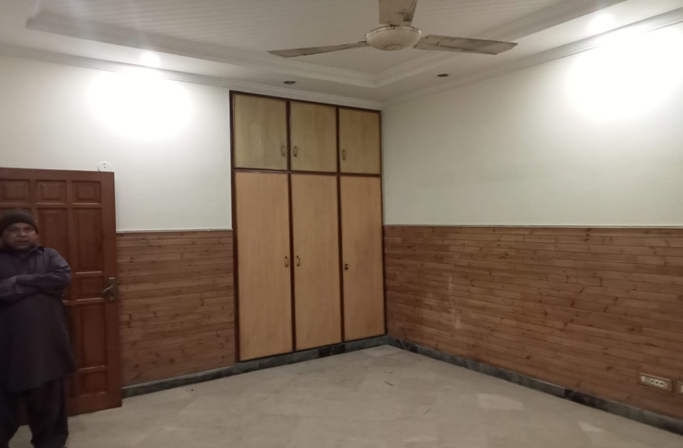 2 Kanal House for Rent in 