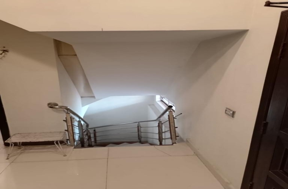 20 marla house for sale in Bahria Town Lahore