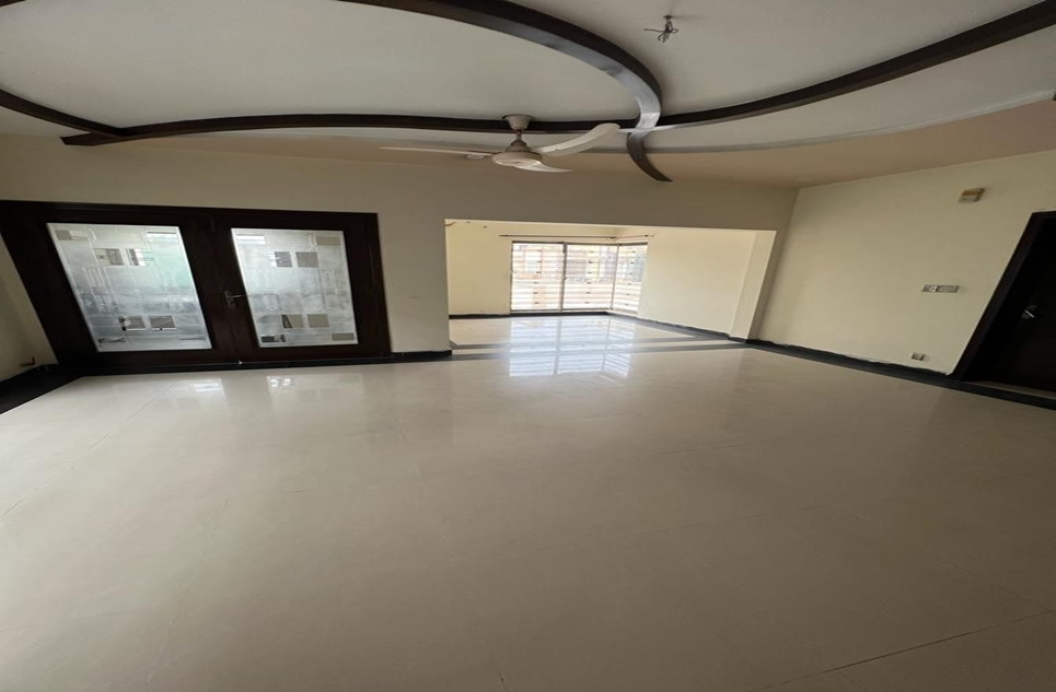 20 marla house for sale in Bahria Town Lahore