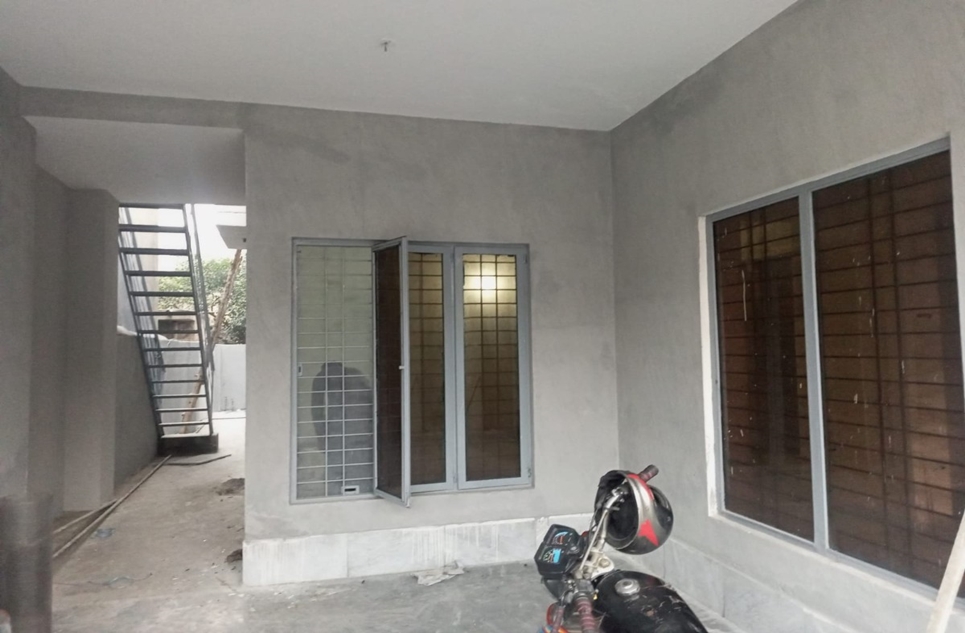 10 marla house for sale in Phase 1 Judicial Colony Lahore