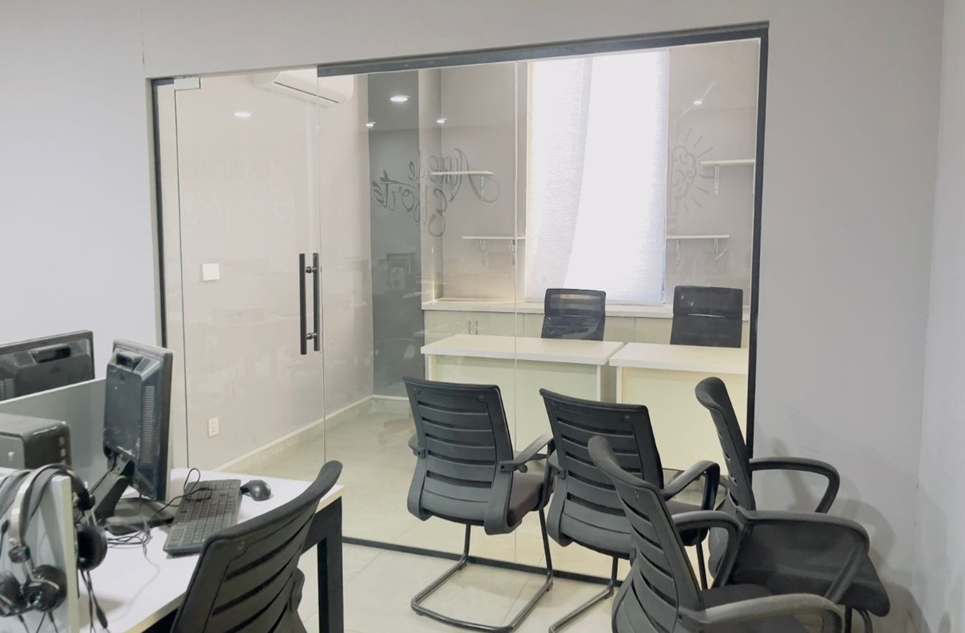 999 square feet office for rent in Johar Town Lahore