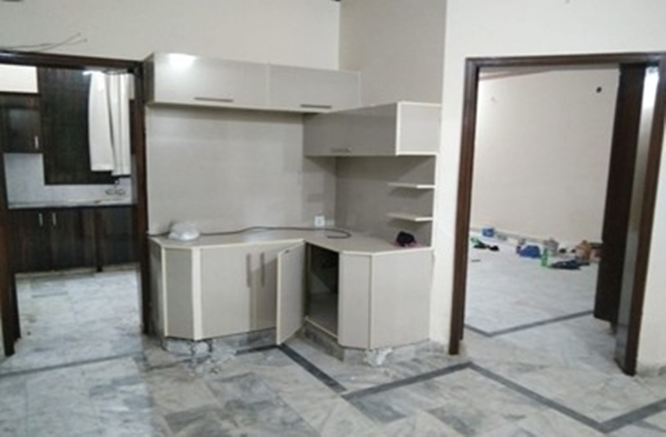 10 marla house for rent in Phase 1 Wapda Town Lahore
