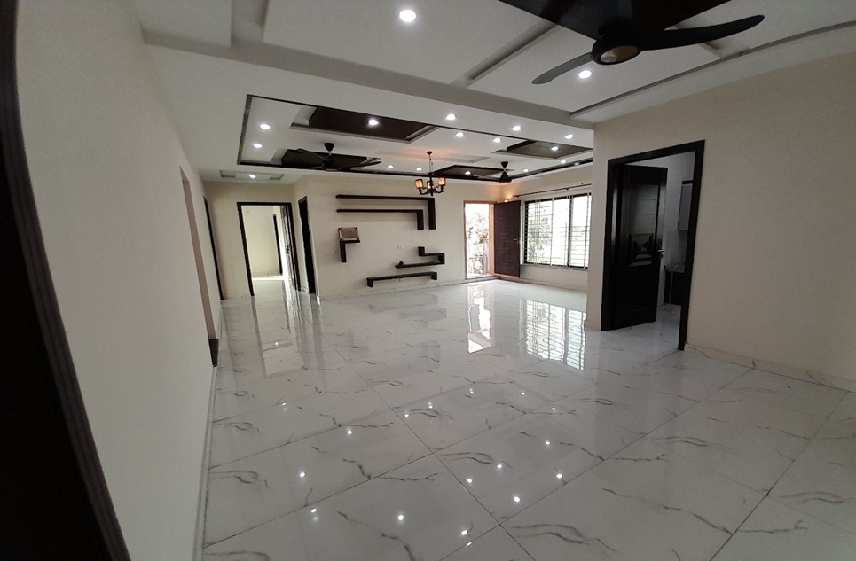 1 kanal house for rent in Bankers Town Lahore