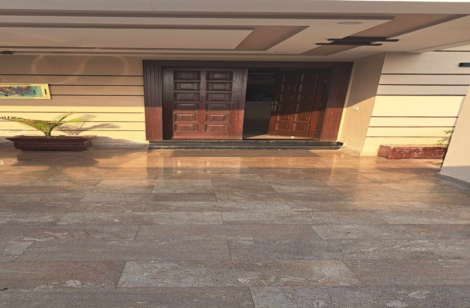 10 marla house for sale in Phase 4 Bahria Orchard Lahore