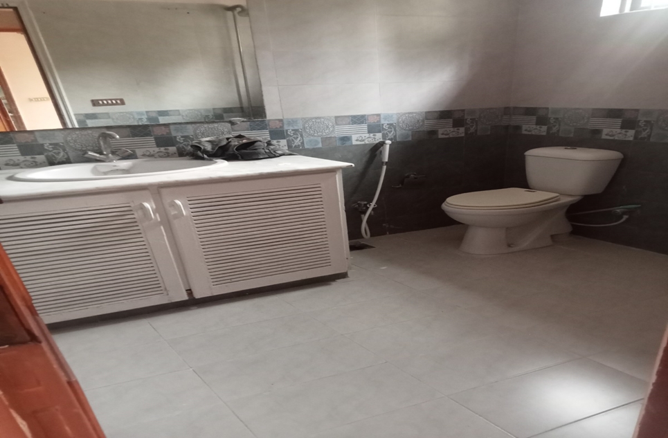 10 marla house for rent in DHA Lahore