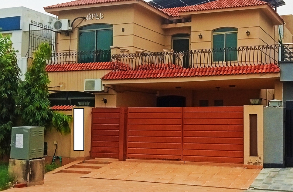 10 marla house for rent in DHA Lahore