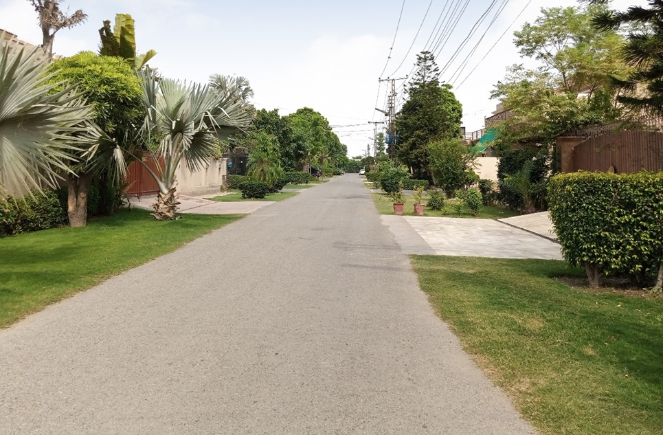 1 kanal plot for sale in DHA Lahore