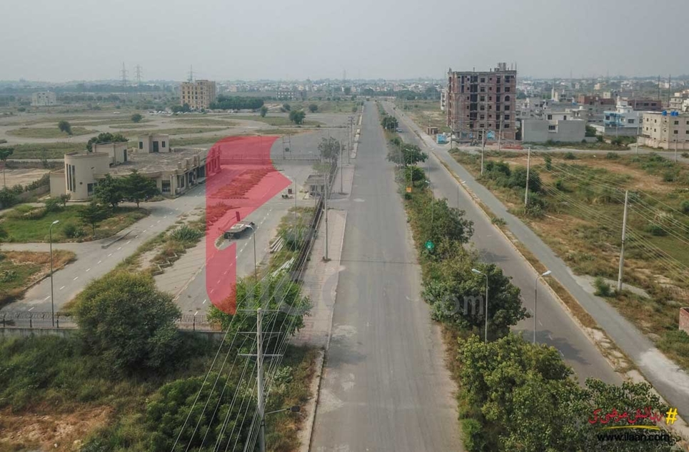 10 marla plot for sale in LDA Avenue 1 Lahore