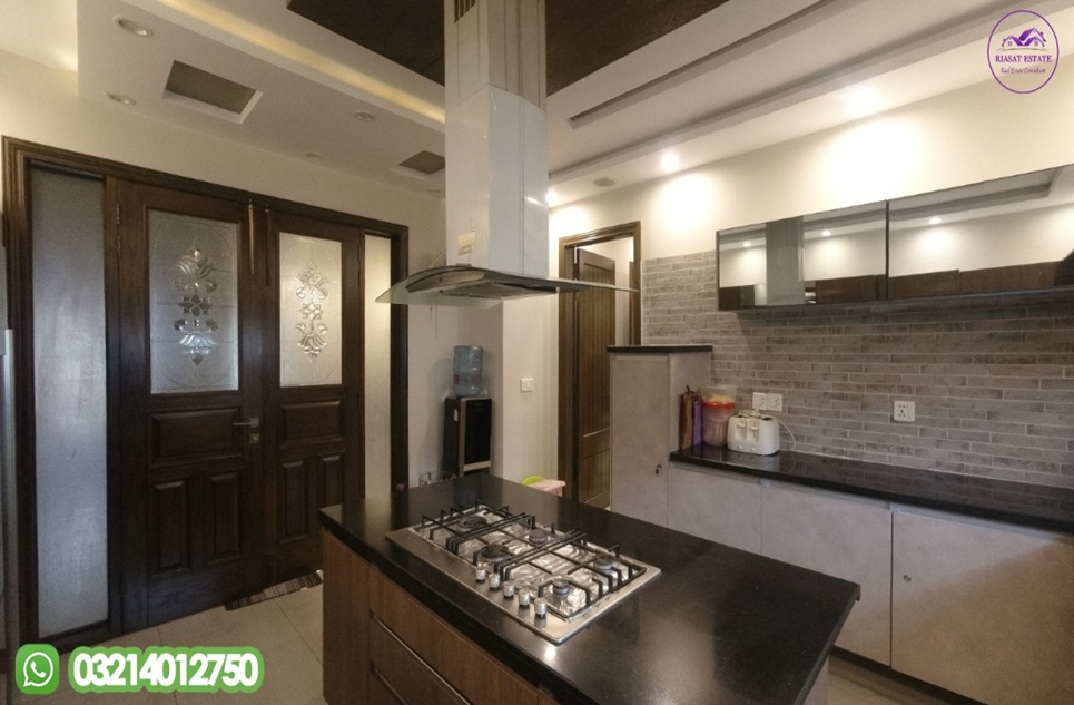 1 kanal house for sale in Phase 7 DHA Lahore