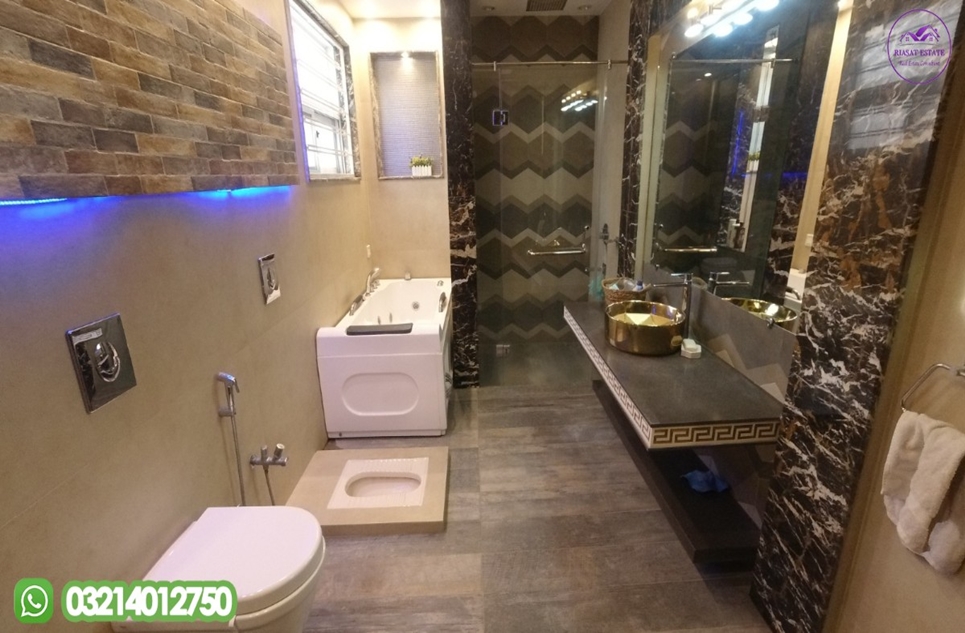 1 kanal house for sale in Phase 7 DHA Lahore