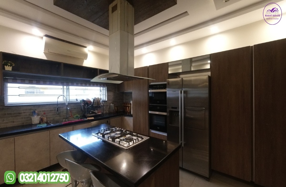 1 kanal house for sale in Phase 7 DHA Lahore