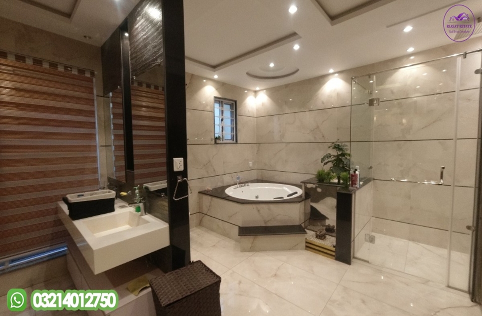 1 kanal house for sale in Phase 7 DHA Lahore