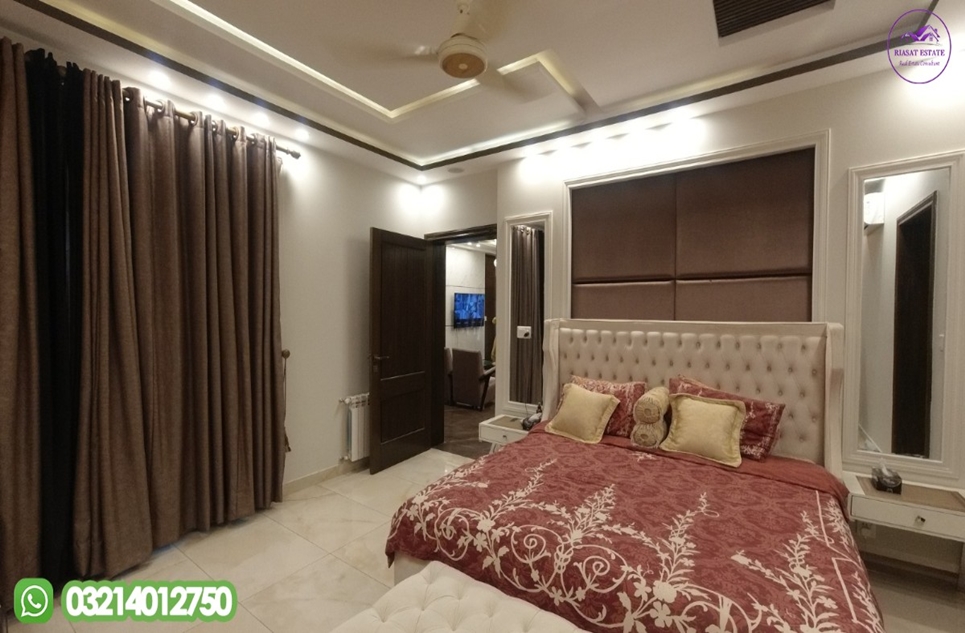 1 kanal house for sale in Phase 7 DHA Lahore