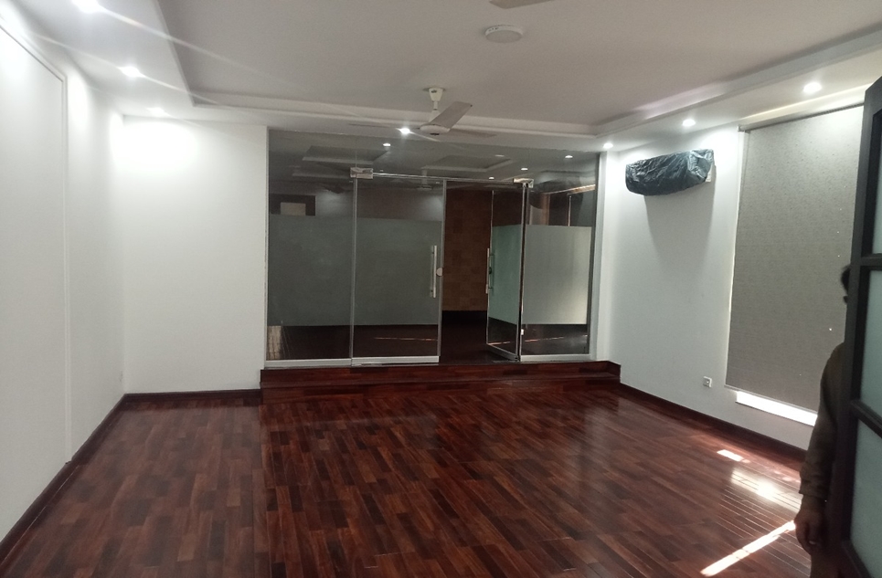 1 kanal house for rent in DHA Lahore
