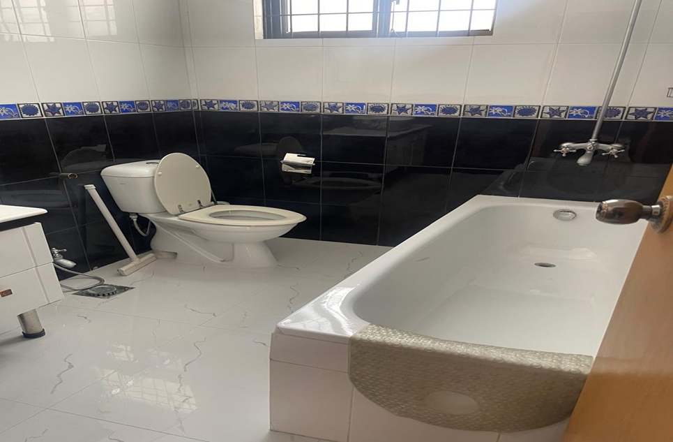 1 kanal house for sale in DHA Lahore