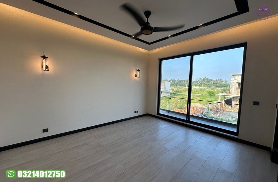 10 marla house for sale in Phase 7 DHA Lahore