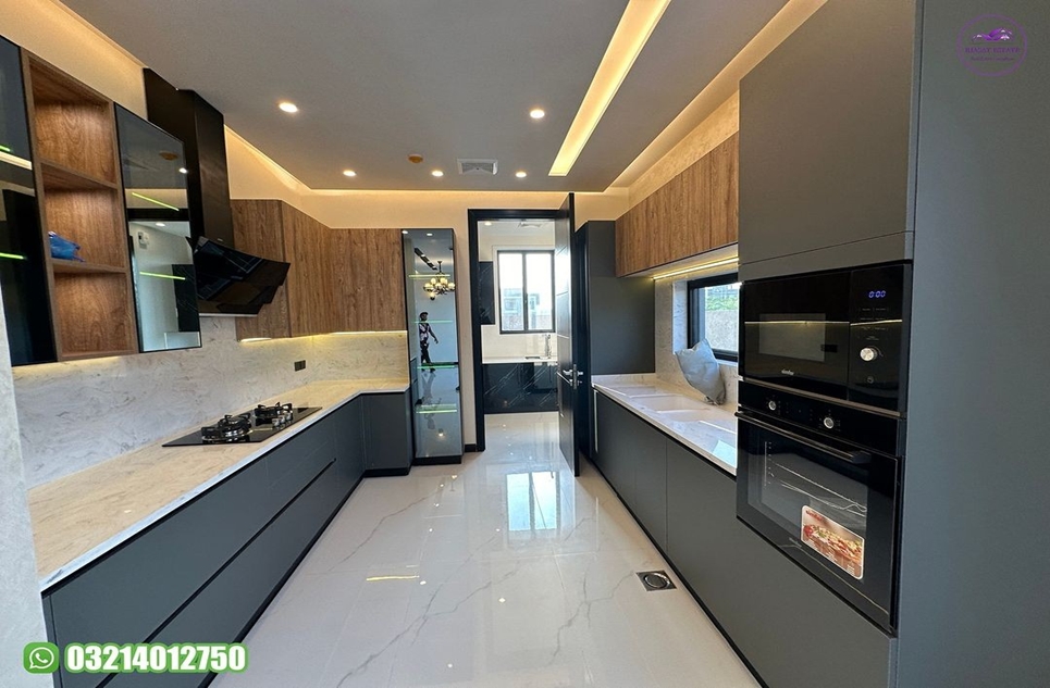 10 marla house for sale in Phase 7 DHA Lahore