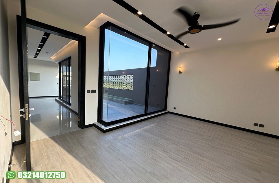 10 marla house for sale in Phase 7 DHA Lahore