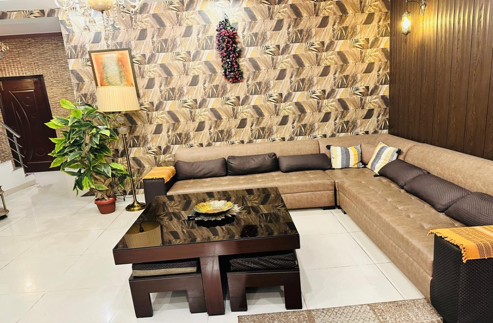 10 marla house for sale in Gulshan-e-Lahore Lahore