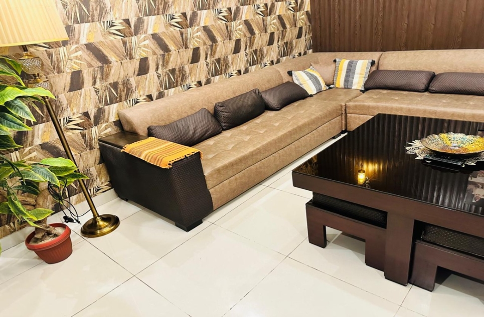 10 marla house for sale in Gulshan-e-Lahore Lahore