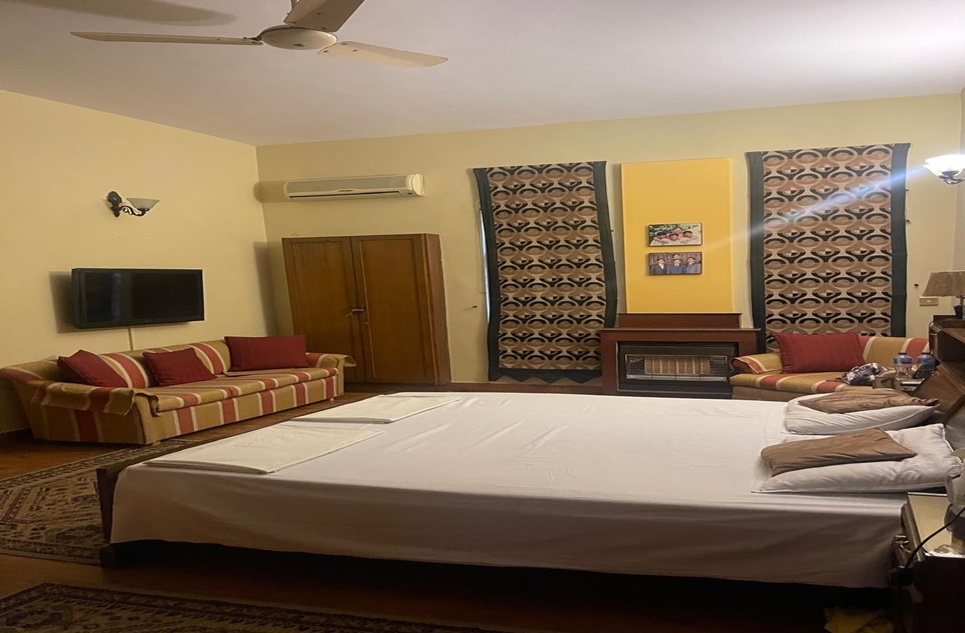 1 kanal house for sale in DHA Lahore