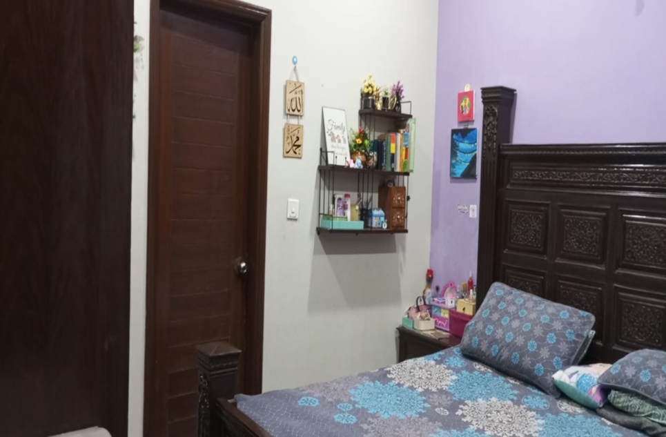 100 square yard house for sale in Phase 7 Extension DHA Karachi