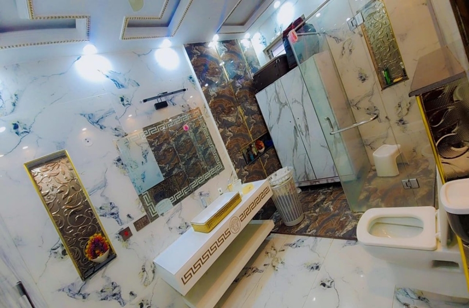 1 kanal house for sale in DHA Lahore