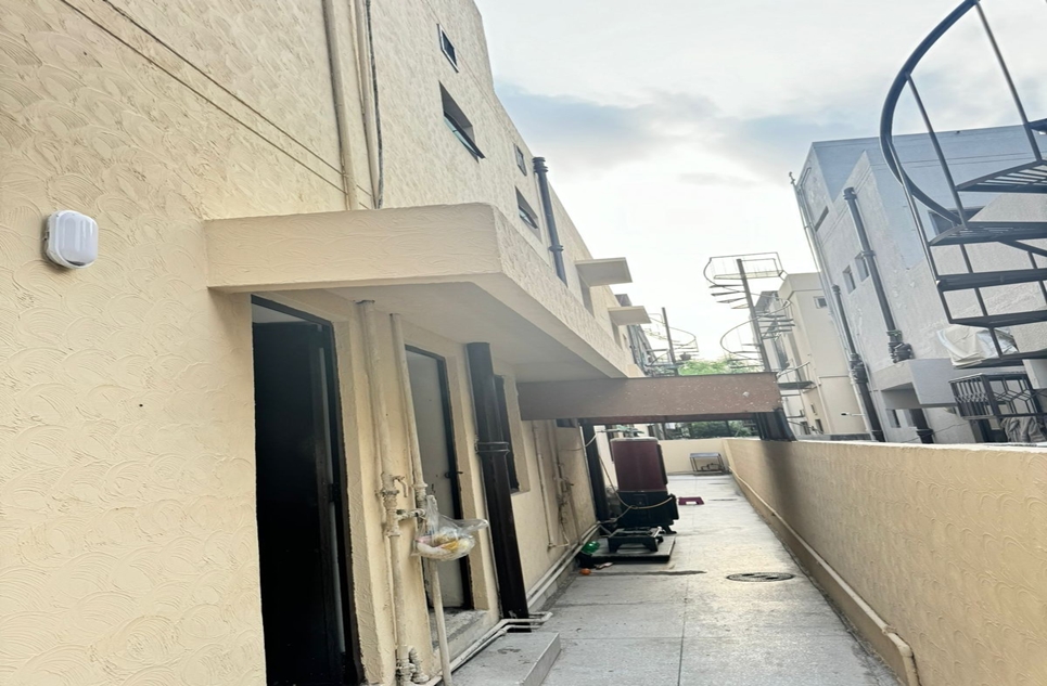 1 kanal house for sale in DHA Lahore
