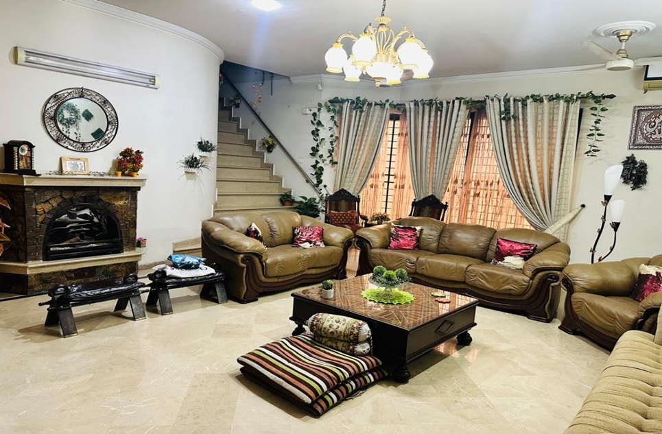 1 kanal house for sale in Phase 1 Wapda Town Lahore