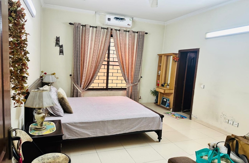 1 kanal house for sale in Phase 1 Wapda Town Lahore
