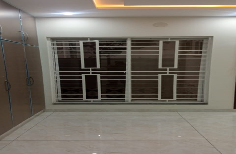 5 marla house for sale in Valencia Housing Society Lahore