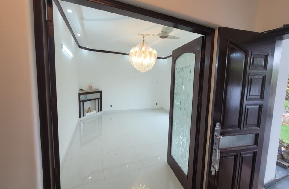 1 kanal house for sale in DHA Lahore