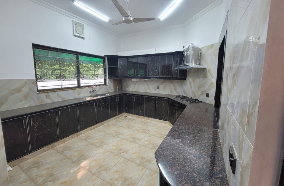 1 kanal house for sale in DHA Lahore
