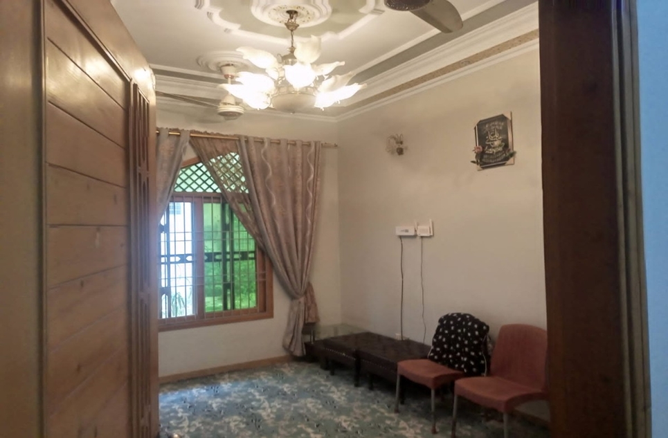120 square yard house for sale in Saadi Town Karachi