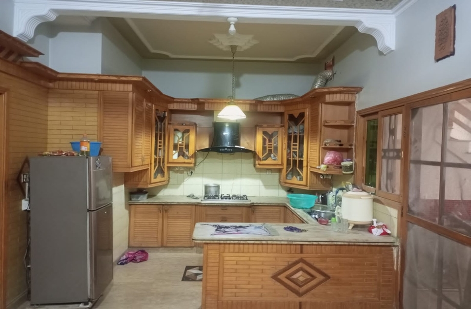 120 square yard house for sale in Saadi Town Karachi