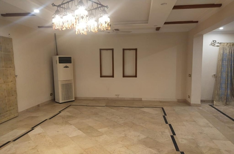 1 kanal house for sale in DHA Lahore
