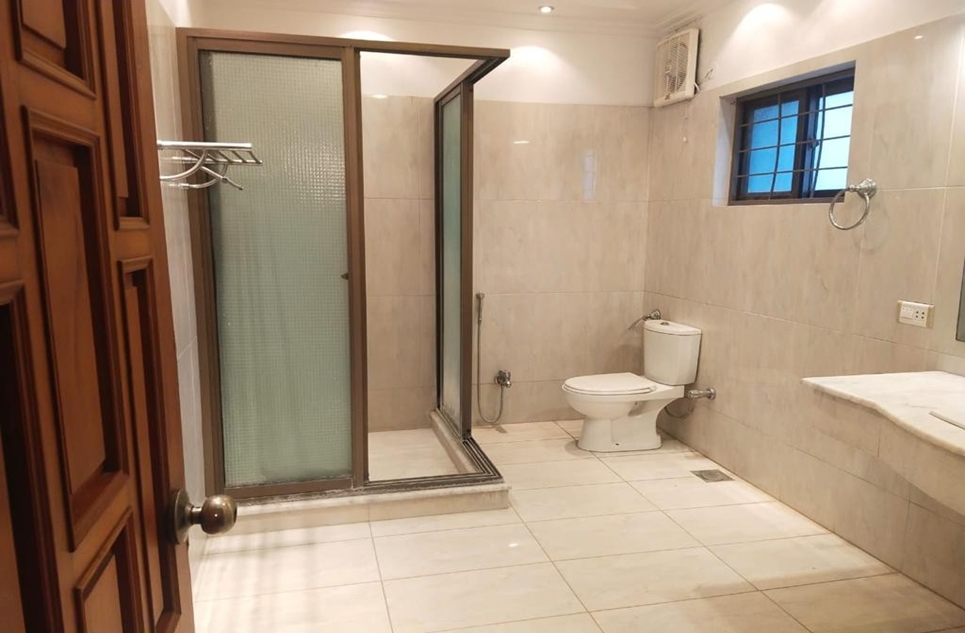 1 kanal house for sale in DHA Lahore