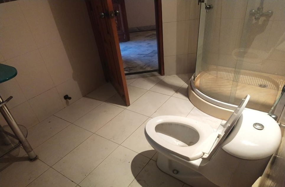 1 kanal house for sale in DHA Lahore