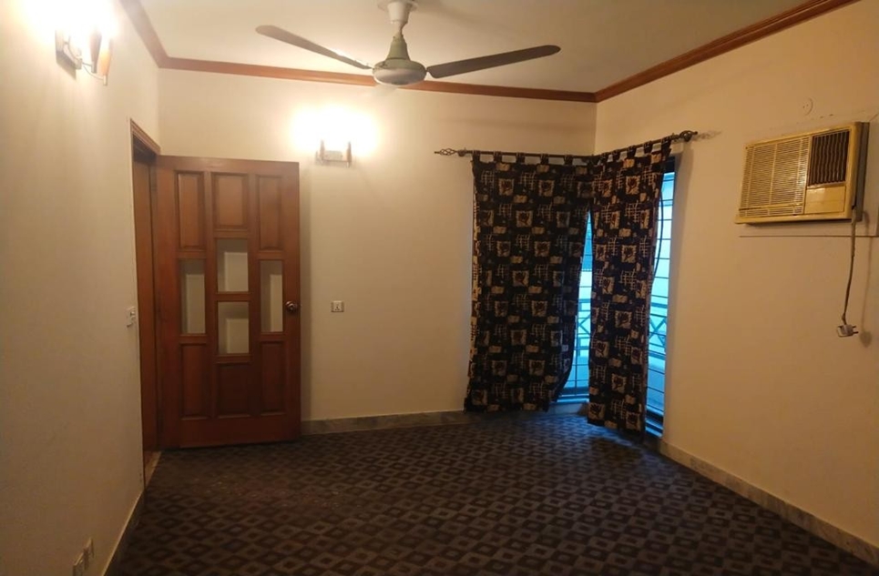 1 kanal house for sale in DHA Lahore