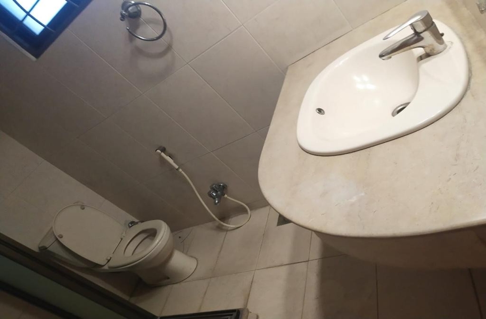 1 kanal house for sale in DHA Lahore