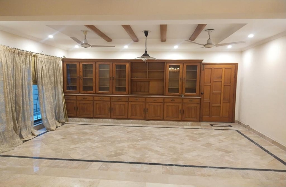 1 kanal house for sale in DHA Lahore