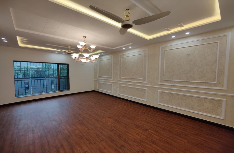 10 marla house for sale in DHA Lahore