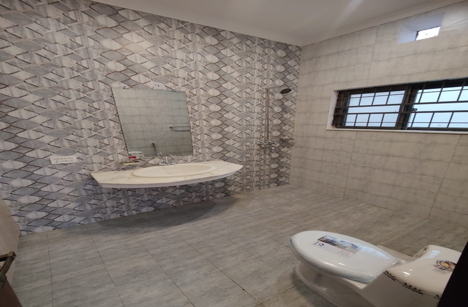 10 marla house for sale in DHA Lahore