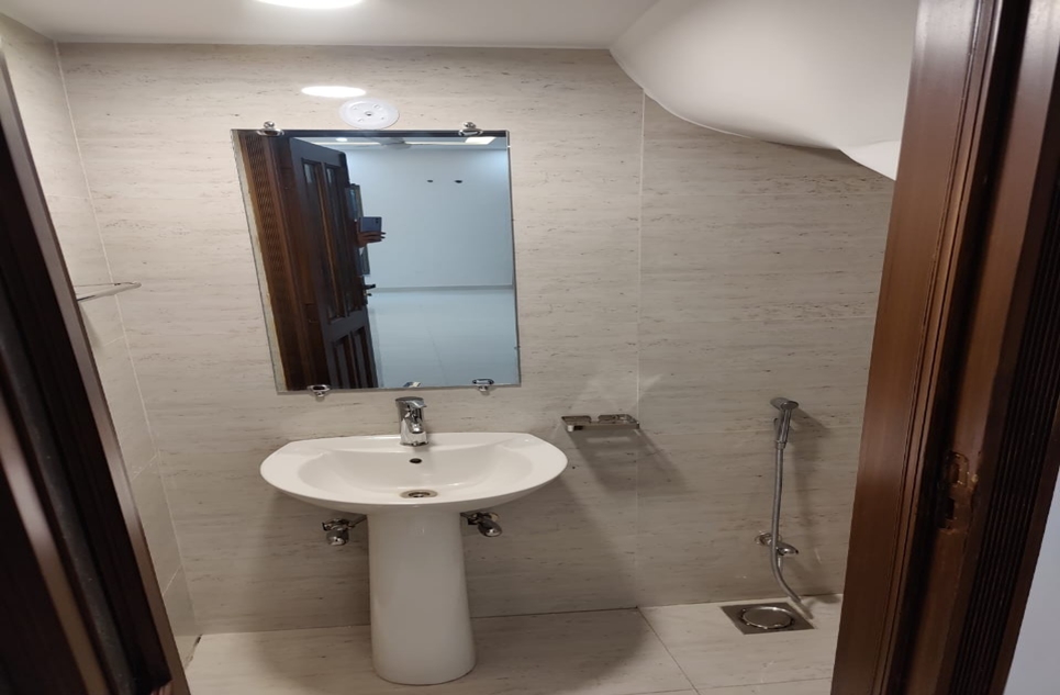 10 marla house for sale in DHA Lahore