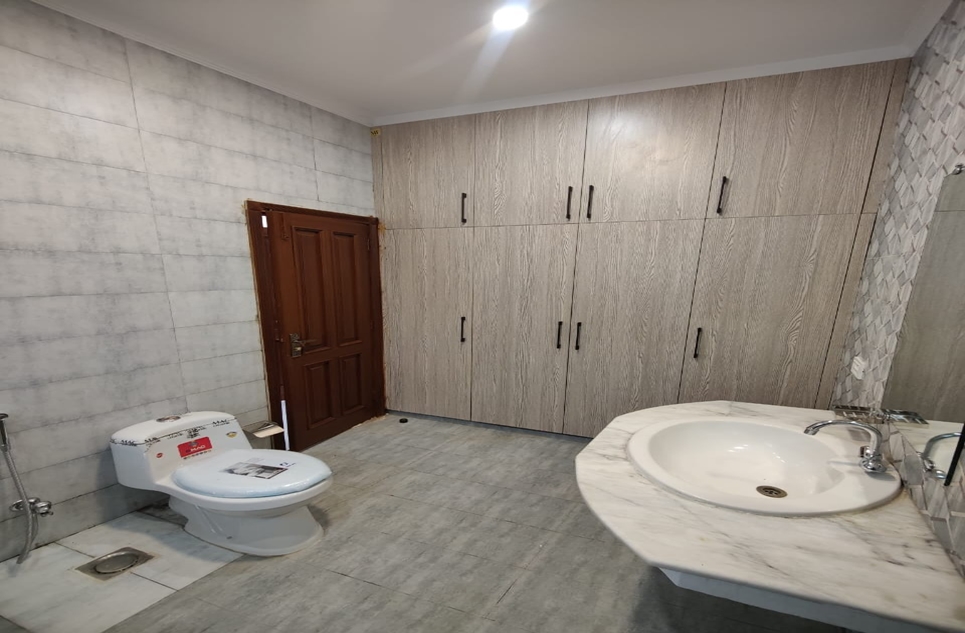 10 marla house for sale in DHA Lahore