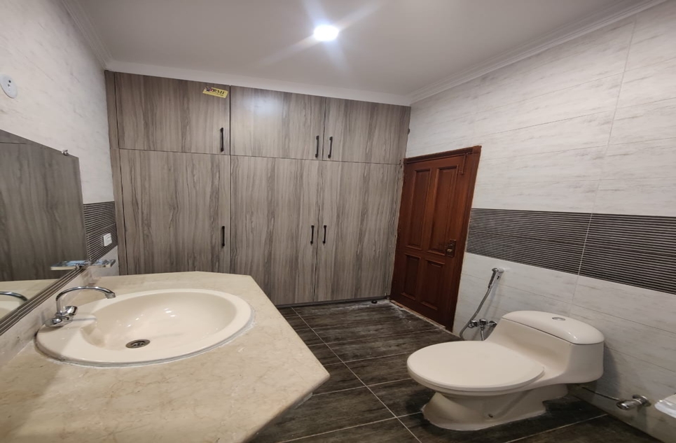 10 marla house for sale in DHA Lahore