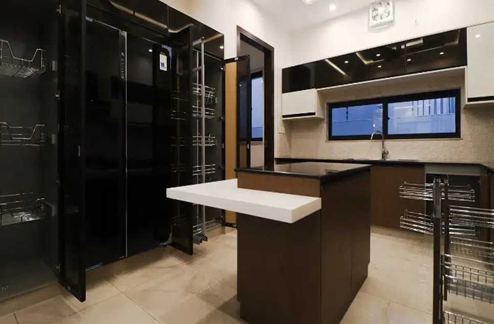 1 kanal house for rent in DHA Lahore